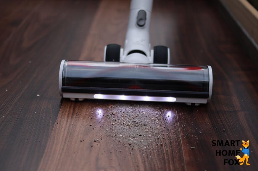 The LED illumination of the floor brush